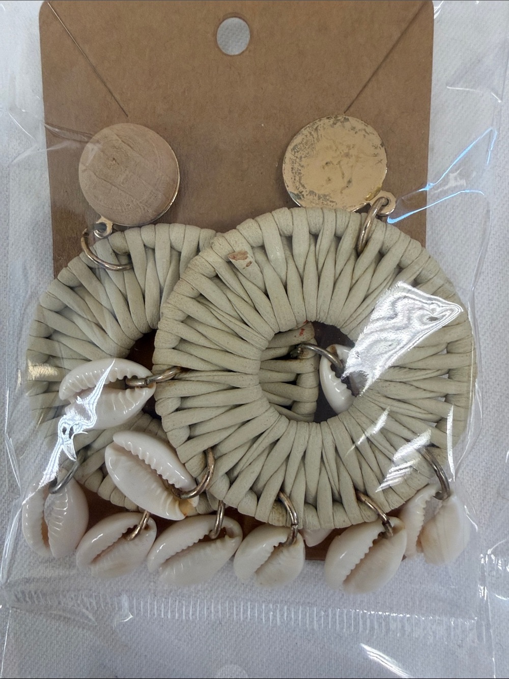 Neutral Shell Hoop Drop Earrings - Women Accessories